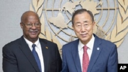 Estamos juntos: Carlos Gomes Junior e Ban Ki-moon.
Secretário geral da ONU quer prolongar mandato da missão da ONU na Guiné-Bissau
