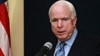 McCain explica sus comentarios