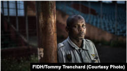 Ibrahima Diallo a été piétiné en essayant de s’échapper pendant le massacre du 28 septembre 2009 au stade national. Crédit FIDH/Tommy Trenchard