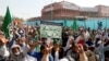 Demonstran Berhasil Memaksa Pemecatan Menteri Hukum Pakistan