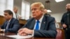 ARCHIVO - El expresidente Donald Trump comparece ante el tribunal penal de Manhattan durante las deliberaciones del jurado en su juicio por el silencio de sus acusados ​​en Nueva York, el 30 de mayo de 2024.