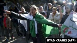 Les manifestants défilent dans Alger, la capitale de l'Algérie, le 31 janvier 2020. (Photo AFP)