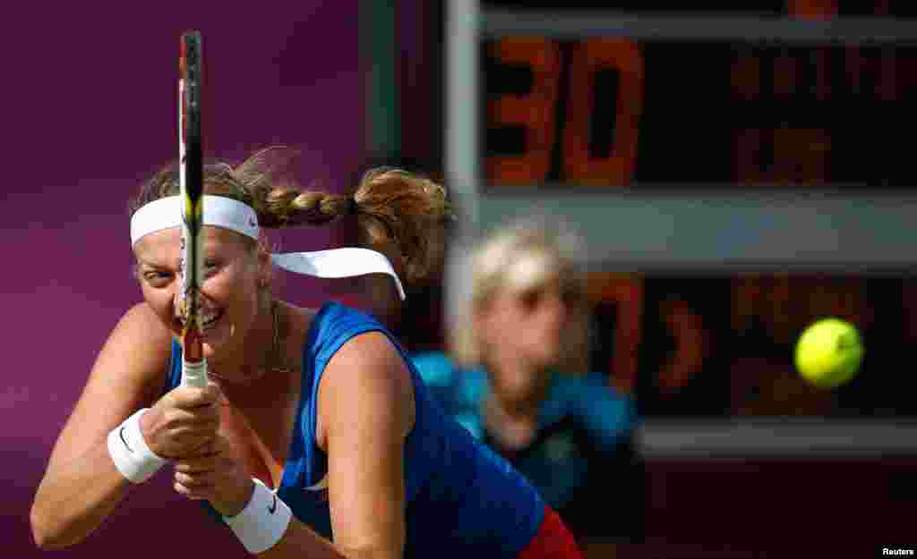 Petenis puteri Republik Ceko, Kvitova mengembalikan pukulan pemain Tiongkok Peng dalam pertandingan tunggal puteri di All England (30/7).