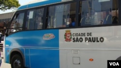 Los ómnibus y microbuses aseguraron el transporte público en Sao Paulo durante el apagón.
