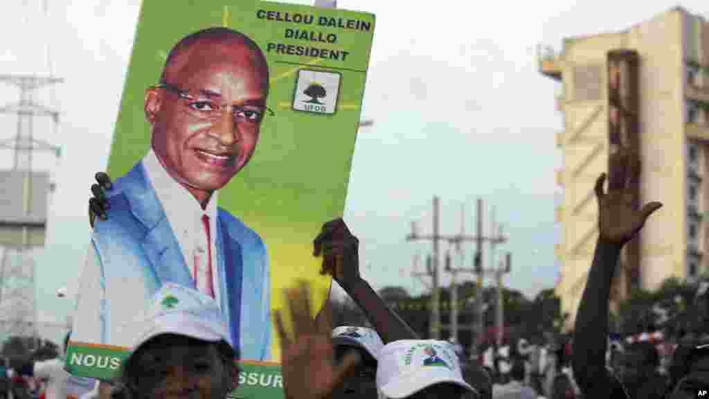 Affrontements lors d'un meeting de l'opposant Cellou Dalein Dialo le 8 octobre 2015