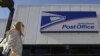 Servicio postal aprieta cinturón