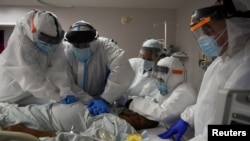 El mundo ya supera los 300 millones de infectados por COVID-19, al inicio de este 2022 el mundo asiste a la presencia de nuevas variantes como ómicron que ha disparado los contagios. [Foto de archivo]
