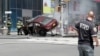 Mota Ta Kutsa Cikin Mutane a Dandalin Time Square 