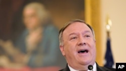 Menteri Luar Negeri Mike Pompeo berbicara selama konferensi pers untuk mengumumkan pemulihan sanksi administrasi Trump terhadap Iran, 21 September 2020, di Washington. (Foto: AP)
