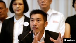 Thanathorn Juangroongruangkit berbicara selama konferensi pers untuk membentuk "front demokrasi" di Bangkok, Thailand, 27 Maret 2019. (Foto: Reuters)