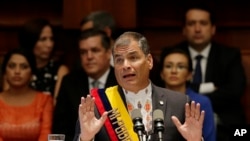 El mandatario acudió a la Corte Constitucional para sustentar personalmente las razones de su pedido.