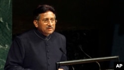 مشرف د اتوار، يکشنبې، په ورځ په دوبۍ کې ساه ورکړې او د ګل، دوشنبې، په ماسخوتن يې مړی کراچۍ ته منتقل کړی شو