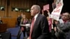 EE.UU.: protestas en audiencia de Brennan