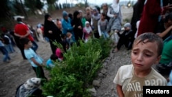 El alto comisionado para Derechos Humanos de la ONU asegura que la comunidad intrernacional debe hacer más con la crisis que se vive en Siria.