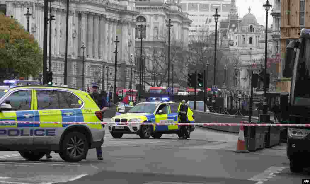 Jami'an tsaro a yankin da aka kai harin London. Rana: 22 Maris 2017