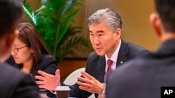 I dërguari i Shteteve të Bashkuara, Sung Kim 