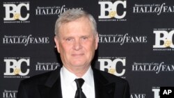 Randy Falco, es presidente y director ejecutivo de Univisión Communications Inc. Su empresa compró Gawker Media en una subasta por $135 millones de dólares.