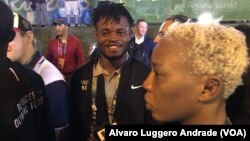 Popole Misenga e Yolanda Bukasa, membros da equipa olímpica de refugiados