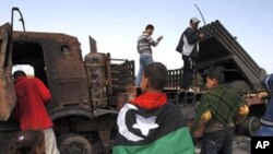 Líbia: Forças pro-Kadhafi lançam ataques em Misrata