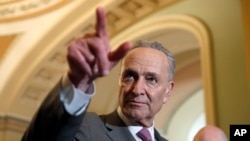 El líder de la moniría demócrata en el Senado, Chuck Schumer, expresó su oposición a la nominación del juez Brett Kavanaugh para la Corte Suprema de EE.UU.