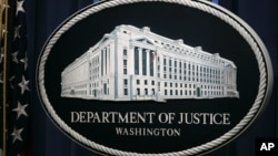 Logo Departemen Kehakiman Amerika Serikat, 9 Agustus 2006. (Foto: AP/Arsip)