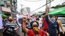ကျောင်းသားလှုပ်ရှားမှု ဘယ်ဘက်ကို ဦးတည်သင့်သလဲ