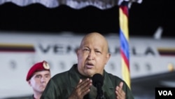 Cuando se le diagnosticó cáncer el año pasado, Chávez no delegó el poder.