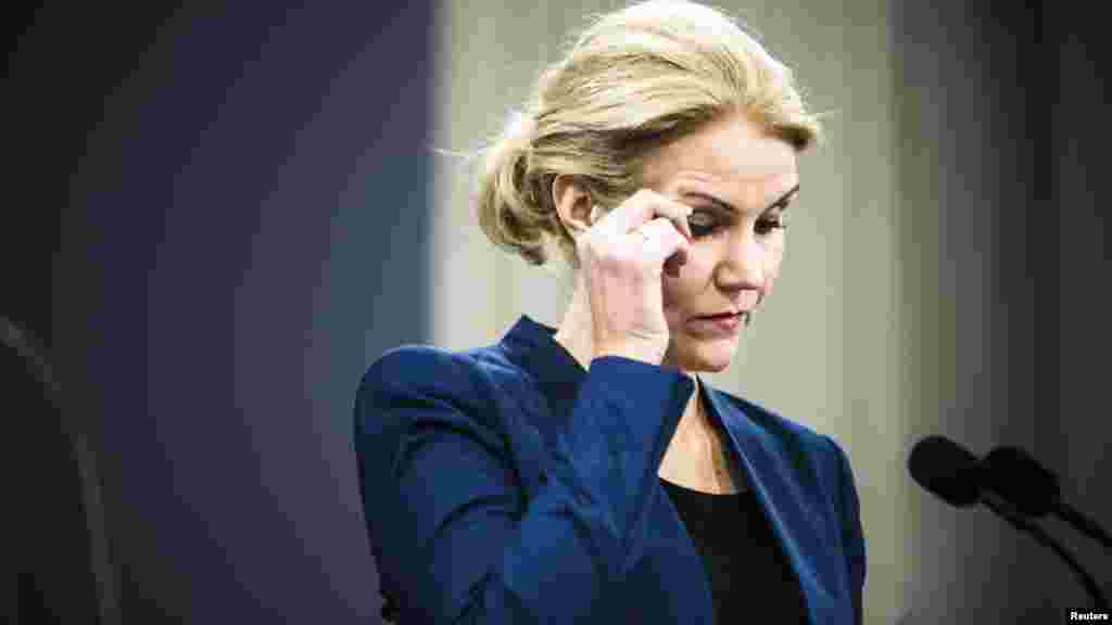 Helle Thorning-Schmidt, Premier ministre du Danemark réagit lors d'une conférence de press sur les fusillades samedi à Copenhague, le 15 février 2015.