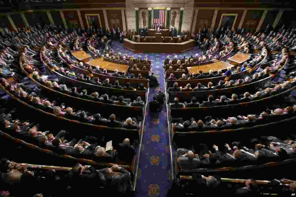 Israeli Prime Minister Benjamin Netanyahu speaks before a joint meeting of Congress thanking the U.S. and President Barack Obama for aiding Israel while warning of the threat that Iran poses to Israel's survival, Capitol Hill in Washington, March 3, 2015.