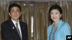 日本首相安倍晉三與泰國總理英祿星期四在曼谷會面