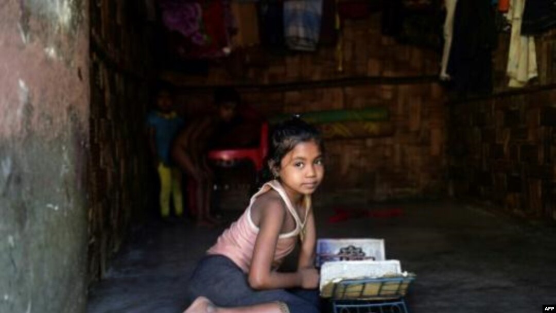 Sri Lanka rescues 30 Rohingya aboard Indian boat
