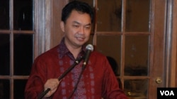 Dalam pidatonya di depan komunitas Indonesia, Dino Patti Djalal memaparkan kerangka kerjanya nanti sebagai Duta Besar RI untuk AS. Ia akan resmi menjabat sebagai duta besar di Amerika ini setelah menyerahkan kredensialnya kepada Presiden Barack Obama pada