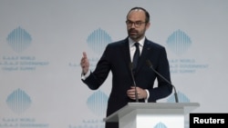 Edouard Philippe lors d'un sommet à Dubaï, le 11 février 2018.