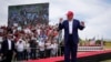 Trump alenga kuhusu uhamiaji na kutishia vikwazo kwa nchi kadhaa