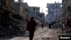 Des bâtiments endommagés du camp de réfugiés palestiniens de Yarmouk, dans la banlieue sud de Damas, Syrie, 2 décembre 2020. 
