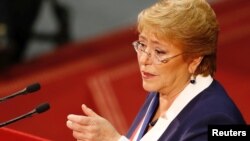 Chile's President Michelle Bachelet delivers the last speech of her presidential mandate to the nation at the national congress building ahead of the next presidential election, in Valparaiso, June 1, 2017. 