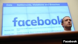 Facebook , gigante de la tecnología y redes sociales, asegura estar intensificando los esfuerzos para combatir la manipulación en línea. En la foto, el CEO de la compañía, Mark Zuckerberg .