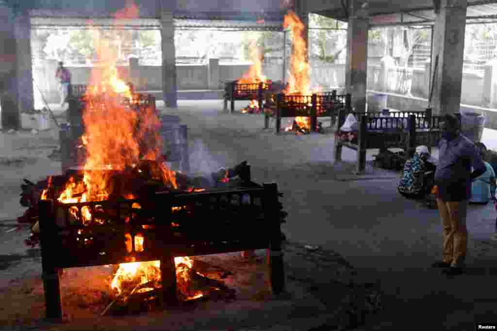 ویرار کے متاثرہ اسپتال کے چیف آپریٹنگ آفیسر کے مطابق اسپتال کی دوسری منزل پر واقع انتہائی نگہداشت کے وارڈ میں اچانک آگ بھڑکنے سے حادثہ پیش آیا۔ 