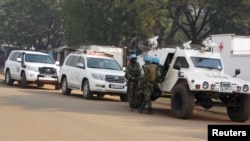 Des casques bleus à Bangui, République centrafricaine, le 30 décembre 2015. REUTERS/Media Coulibaly - RTX20IPW 