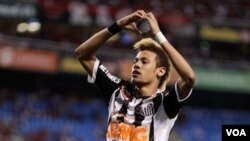 Neymar espera liderar a su equipo, el Santos de Brasil, no sólo a la final sino también a lograr el título.