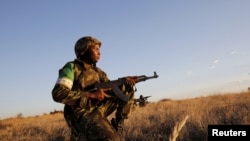 Militar moçambicano em exercícios da Uniāo Africana, no campo de treino Lohatla, África do Sul.2015