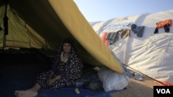 Gelombang masuknya pengungsi dari Libya merupakan salah satu tantangan yang dihadapi Tunisia menjelang Pemilu yang dijadwalkan bulan Juli mendatang.