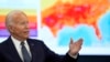Бајден вели дека игнорирањето на климатските промени е смртоносно и неодговорно
