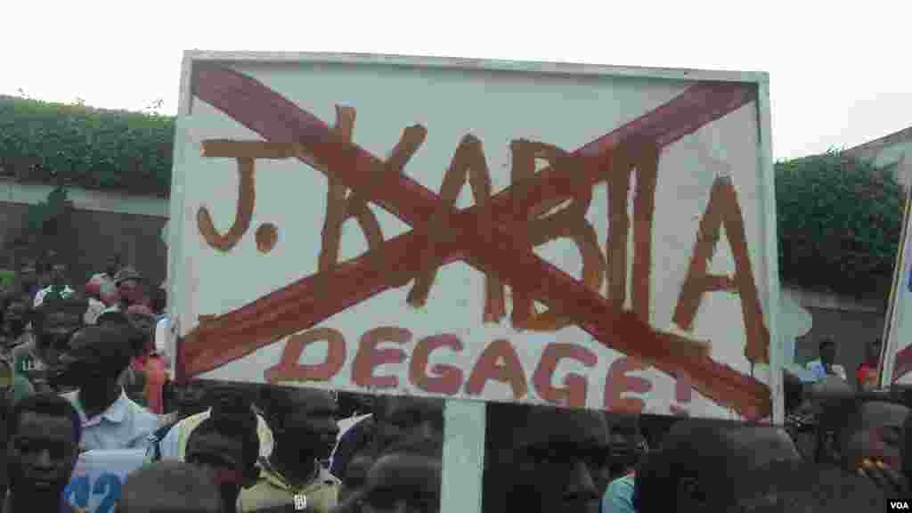 Protesters in Goma, DRC, Nov. 28, 2012 (VOA Photo / Primo-Pascal Rydahigwa)