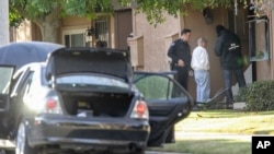 Autoridades encontraron en la vivienda de la pareja de sospechosos bombas caseras y material para fabricar más. 