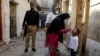 Orang Bersenjata Bunuh Polisi yang Kawal Pekerja Polio di Pakistan