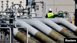 Les tuyaux des installations d'atterrissage du gazoduc "Nord Stream 1" à Lubmin, en Allemagne, le 8 mars 2022.