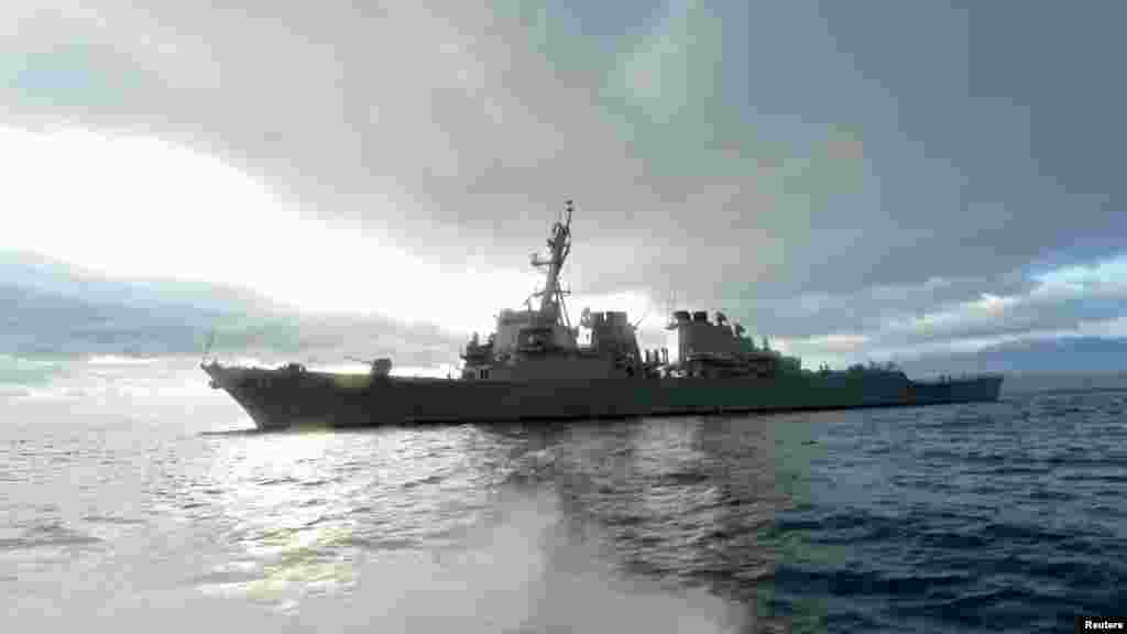 U.S. Navy guided-missile destroyer USS Ross slices through the Mediterranean Sea, Jan. 5, 2016.