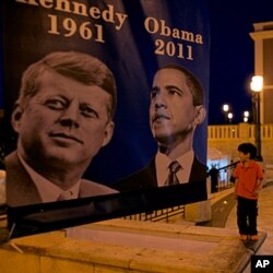 Le président obama visite Porto Rico 50 ans après le président Kennedy