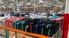 EEUU: pequeños negocios se preparan para temporada nadiveña incierta